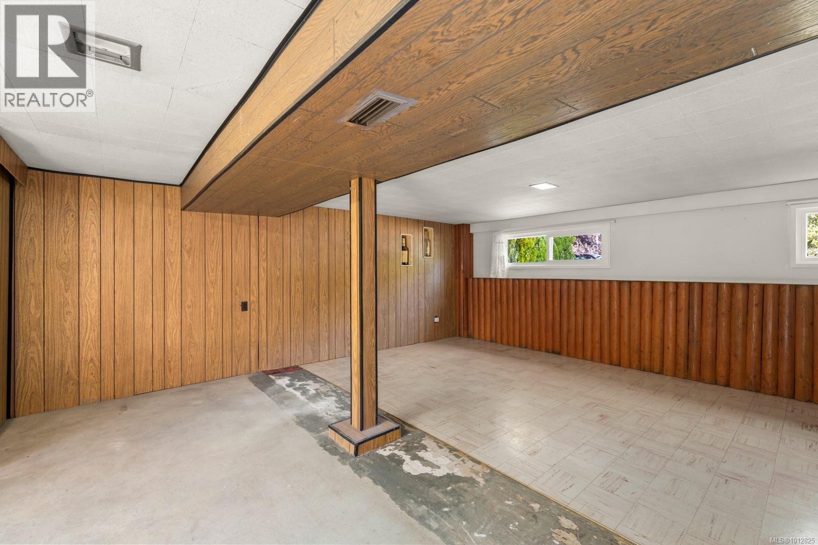 Photo 25 of 1665 Blair Ave, Saanich BC