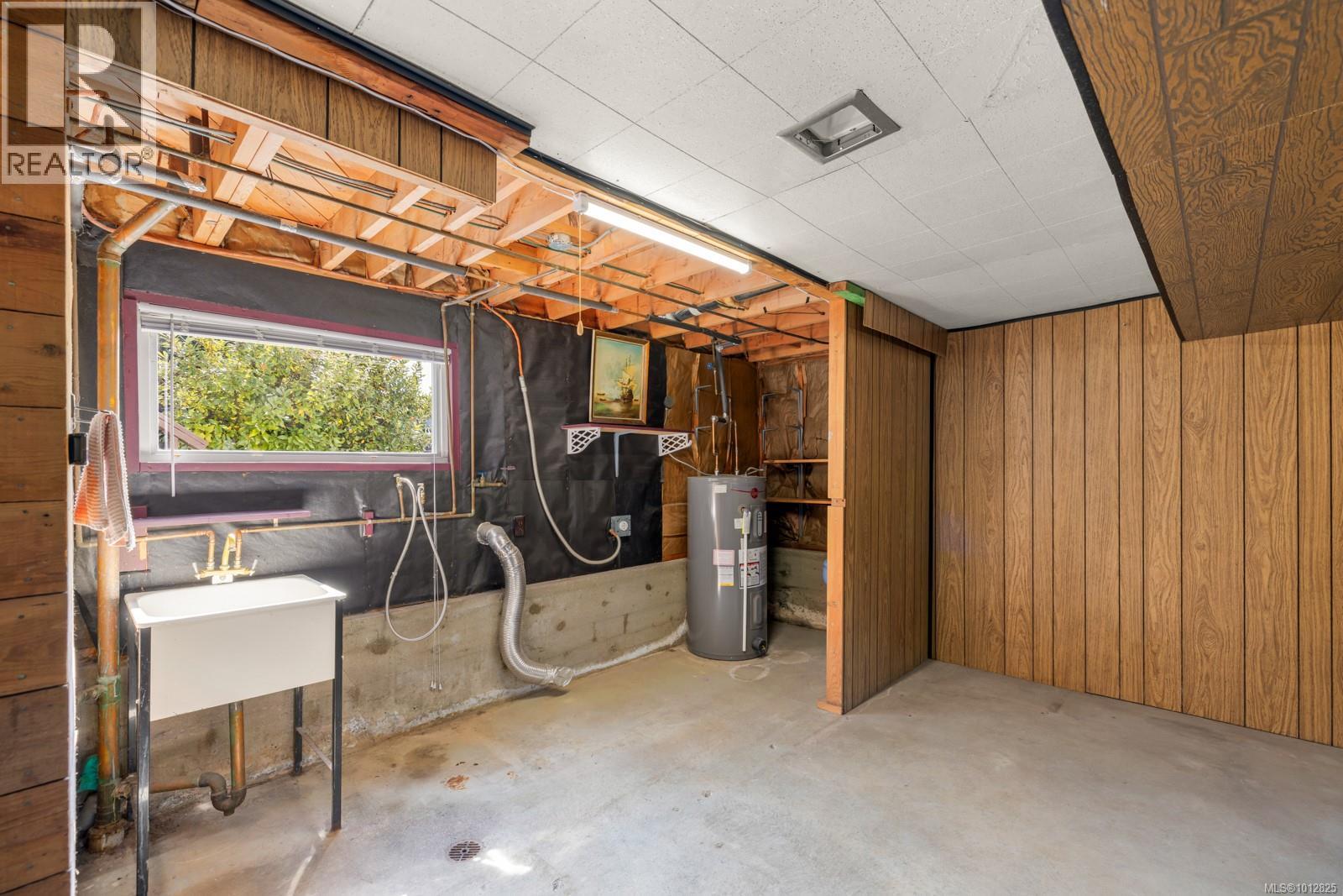 Photo 30 of 1665 Blair Ave, Saanich BC
