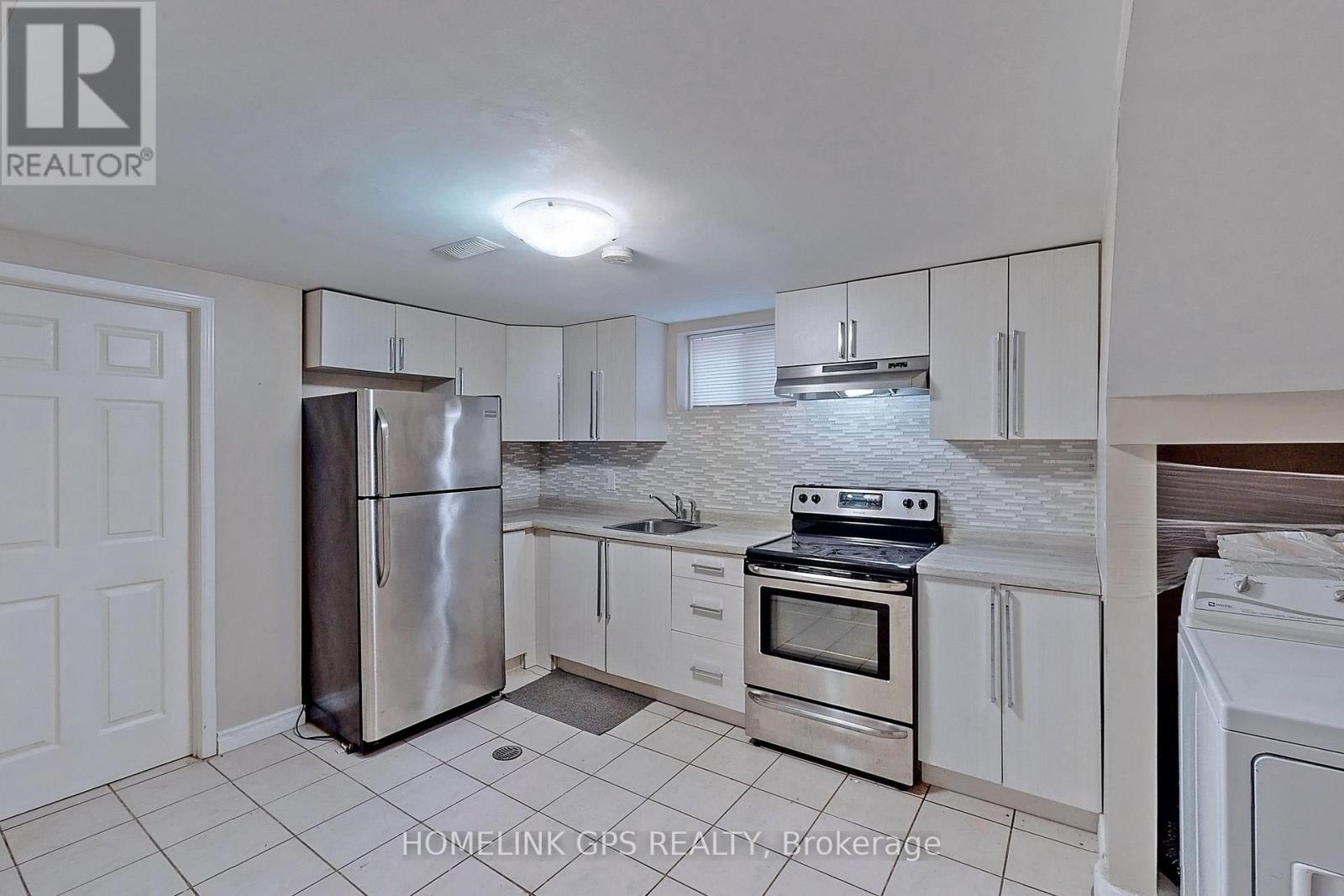 Photo 34 of 267 Elgin Mills Road W, Richmond Hill ON