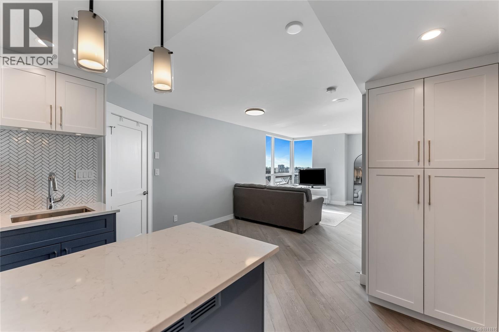 Photo 8 of 804 930 Yates St, Victoria BC