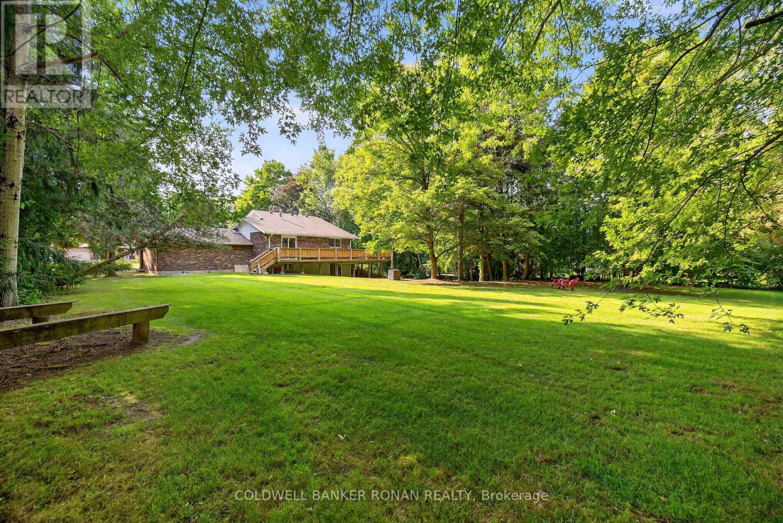Photo 41 of 116 Armstrong Crescent, King ON