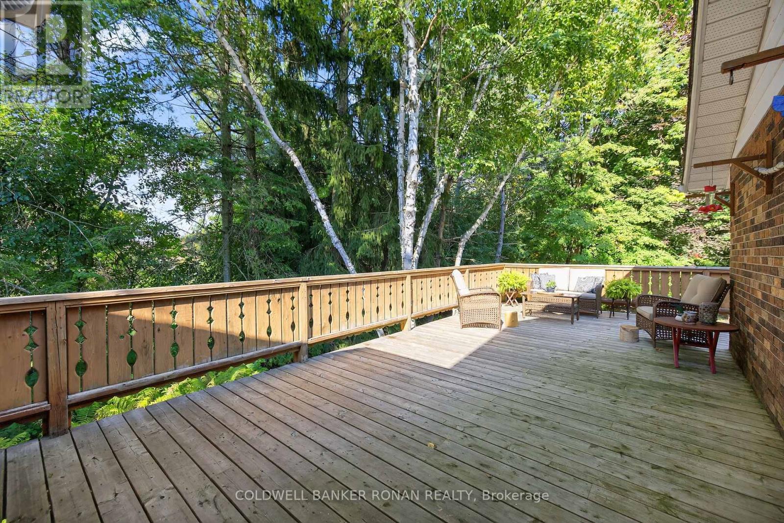 Photo 19 of 116 Armstrong Crescent, King ON