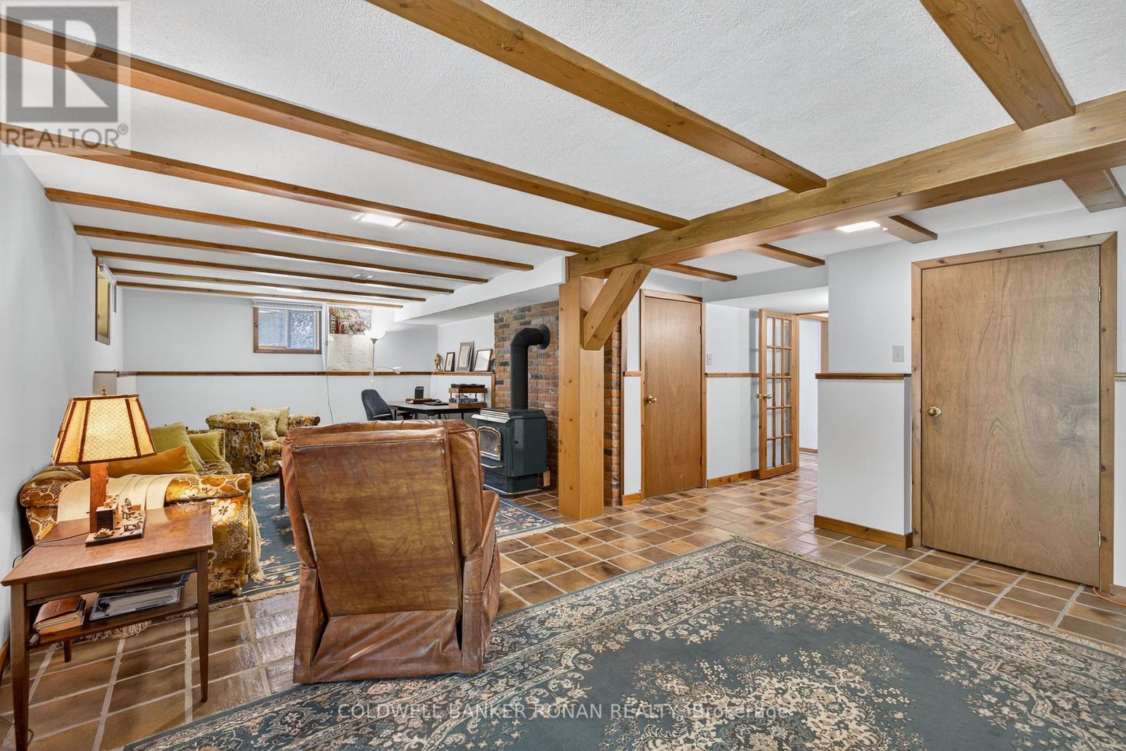 Photo 33 of 116 Armstrong Crescent, King ON