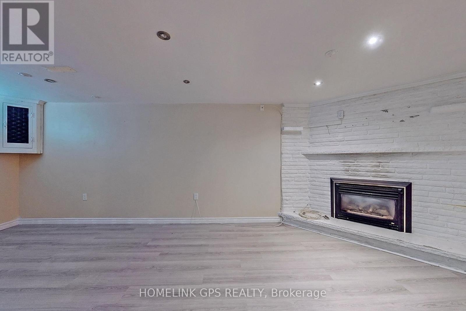 Photo 37 of 267 Elgin Mills Road W, Richmond Hill ON