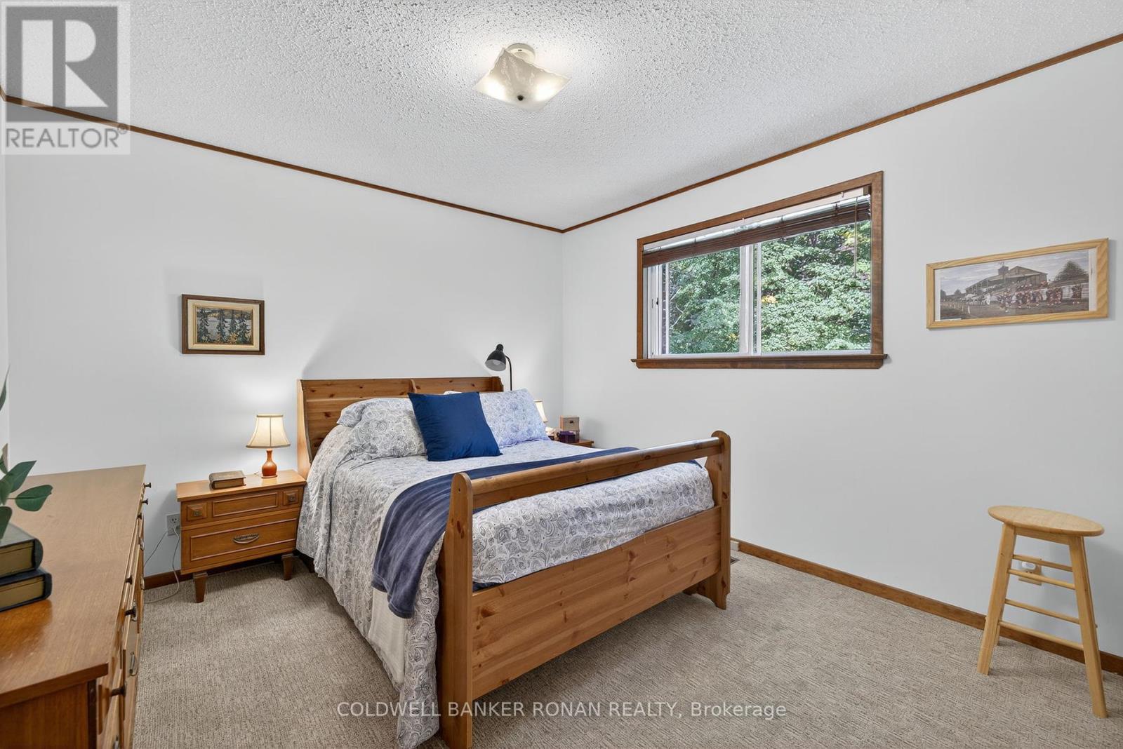 Photo 27 of 116 Armstrong Crescent, King ON