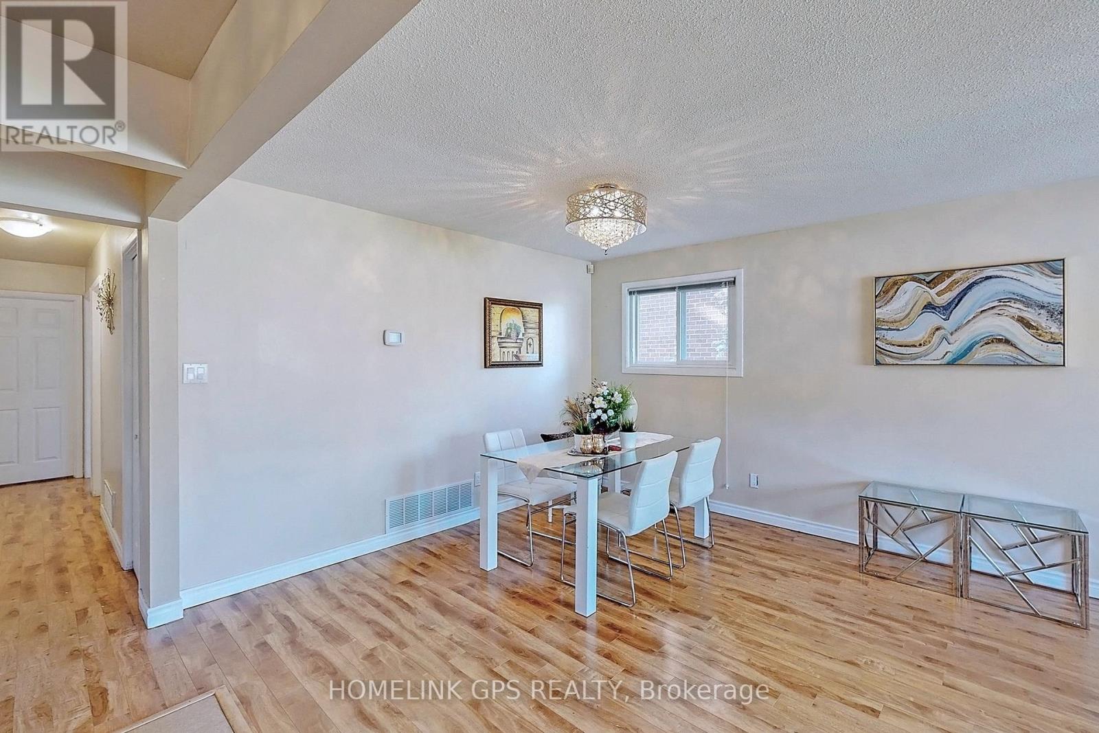 Photo 17 of 267 Elgin Mills Road W, Richmond Hill ON