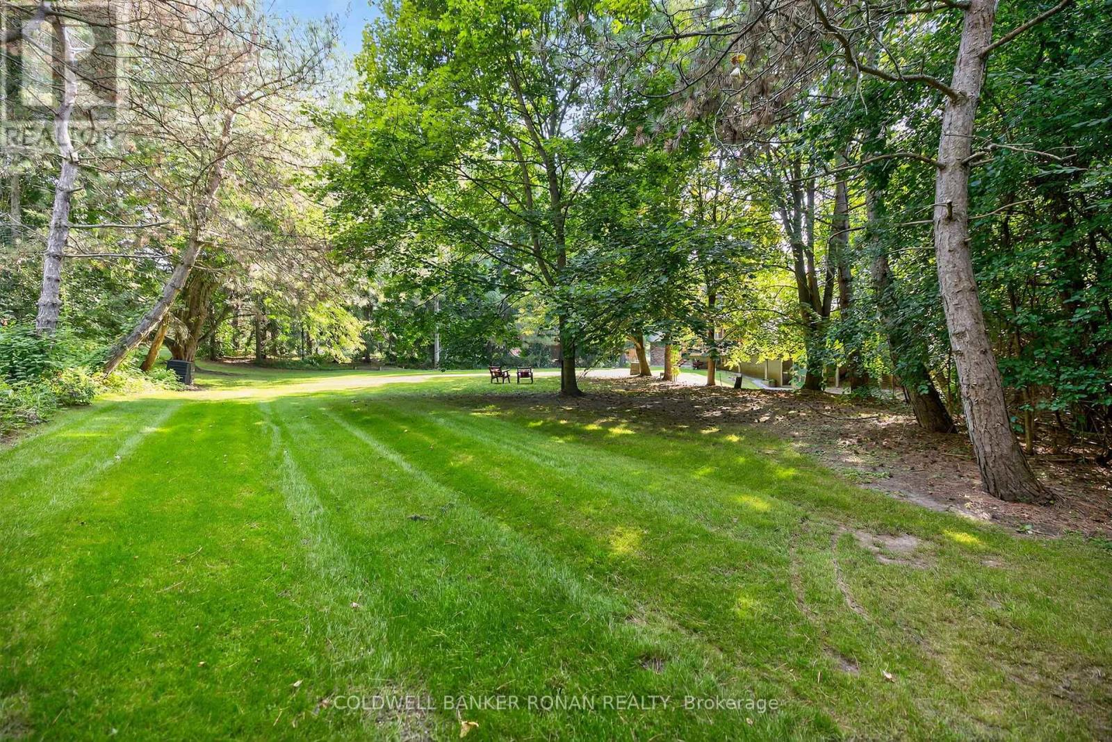 Photo 44 of 116 Armstrong Crescent, King ON