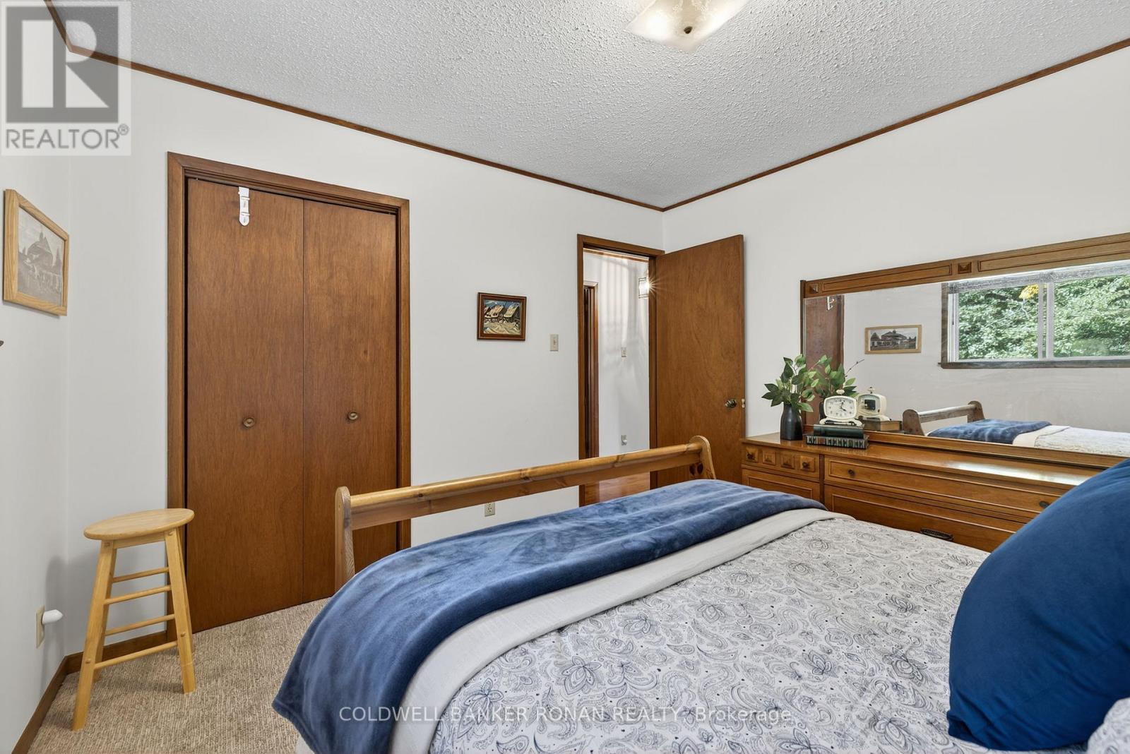 Photo 28 of 116 Armstrong Crescent, King ON