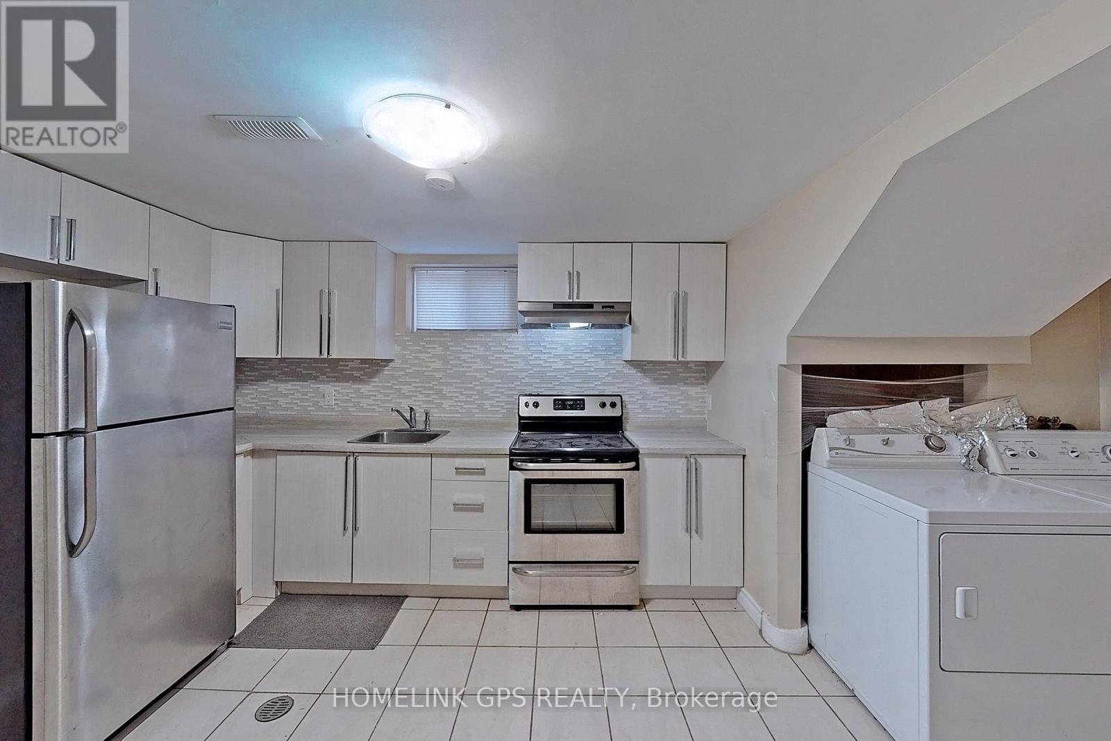 Photo 27 of 267 Elgin Mills Road W, Richmond Hill ON