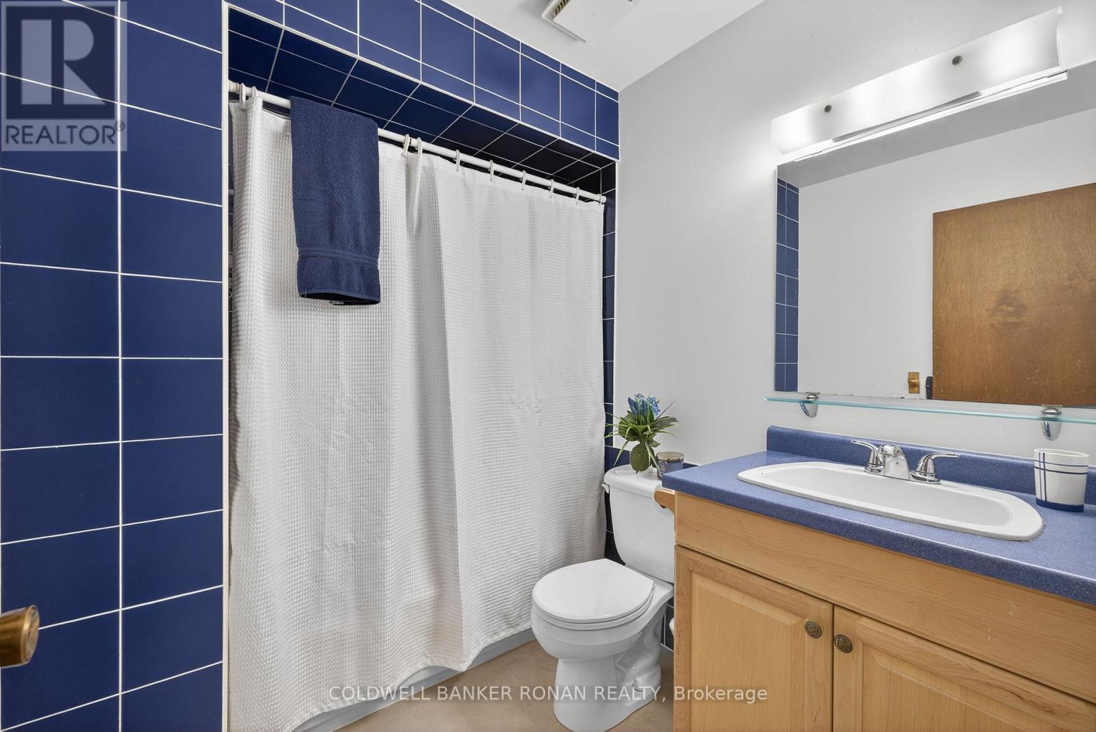 Photo 29 of 116 Armstrong Crescent, King ON