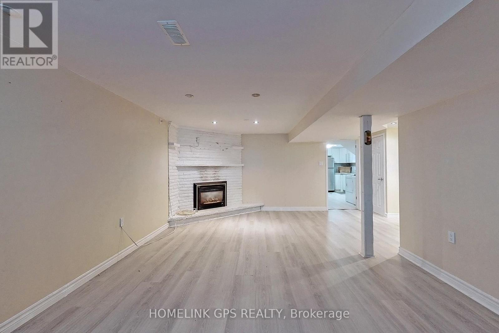 Photo 28 of 267 Elgin Mills Road W, Richmond Hill ON