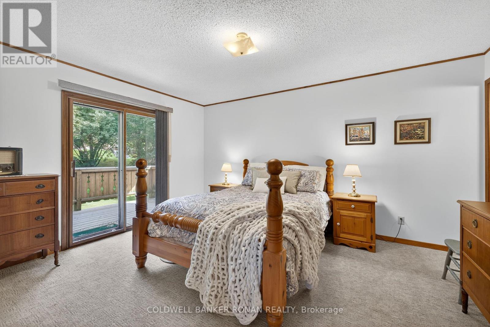 Photo 23 of 116 Armstrong Crescent, King ON