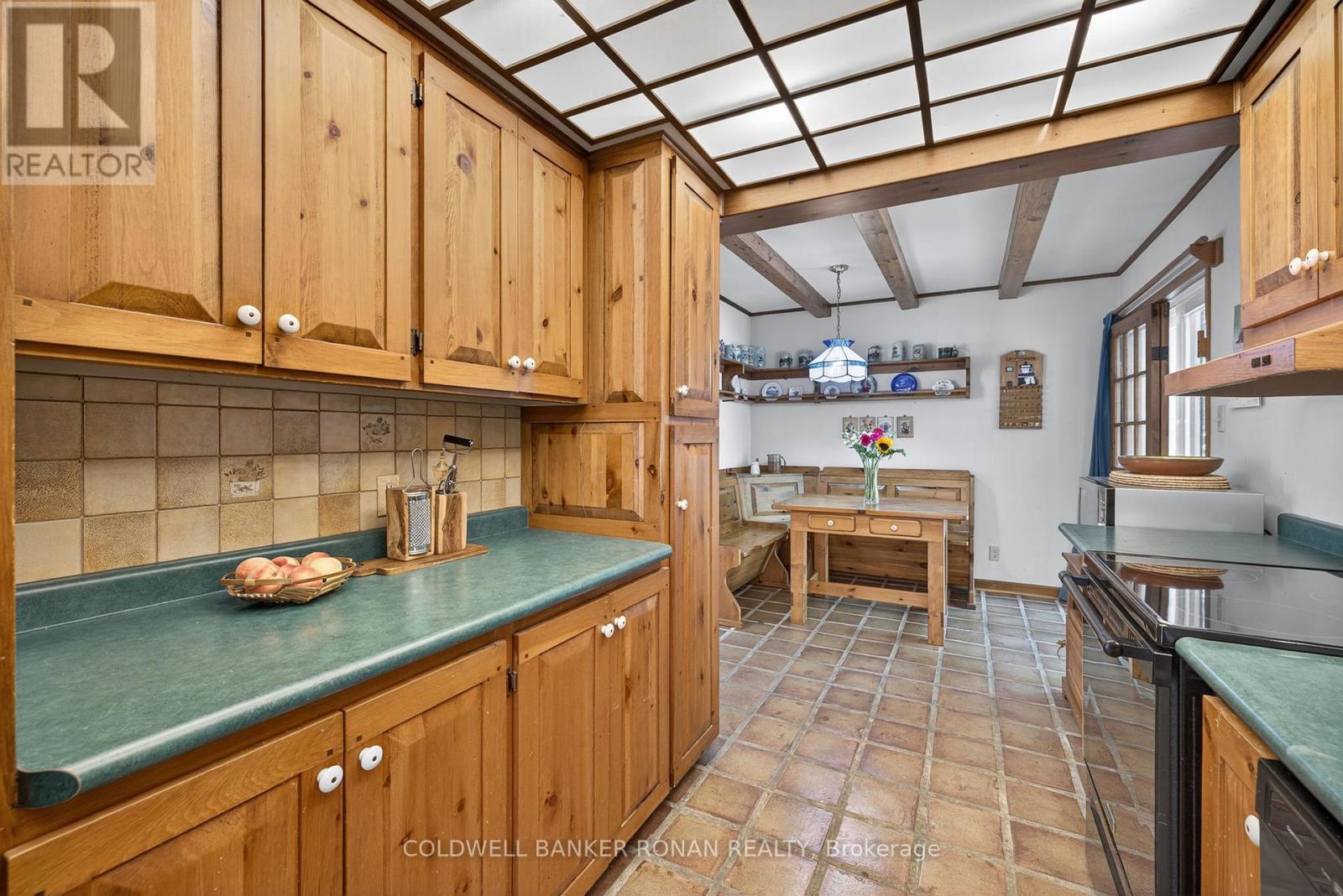 Photo 16 of 116 Armstrong Crescent, King ON