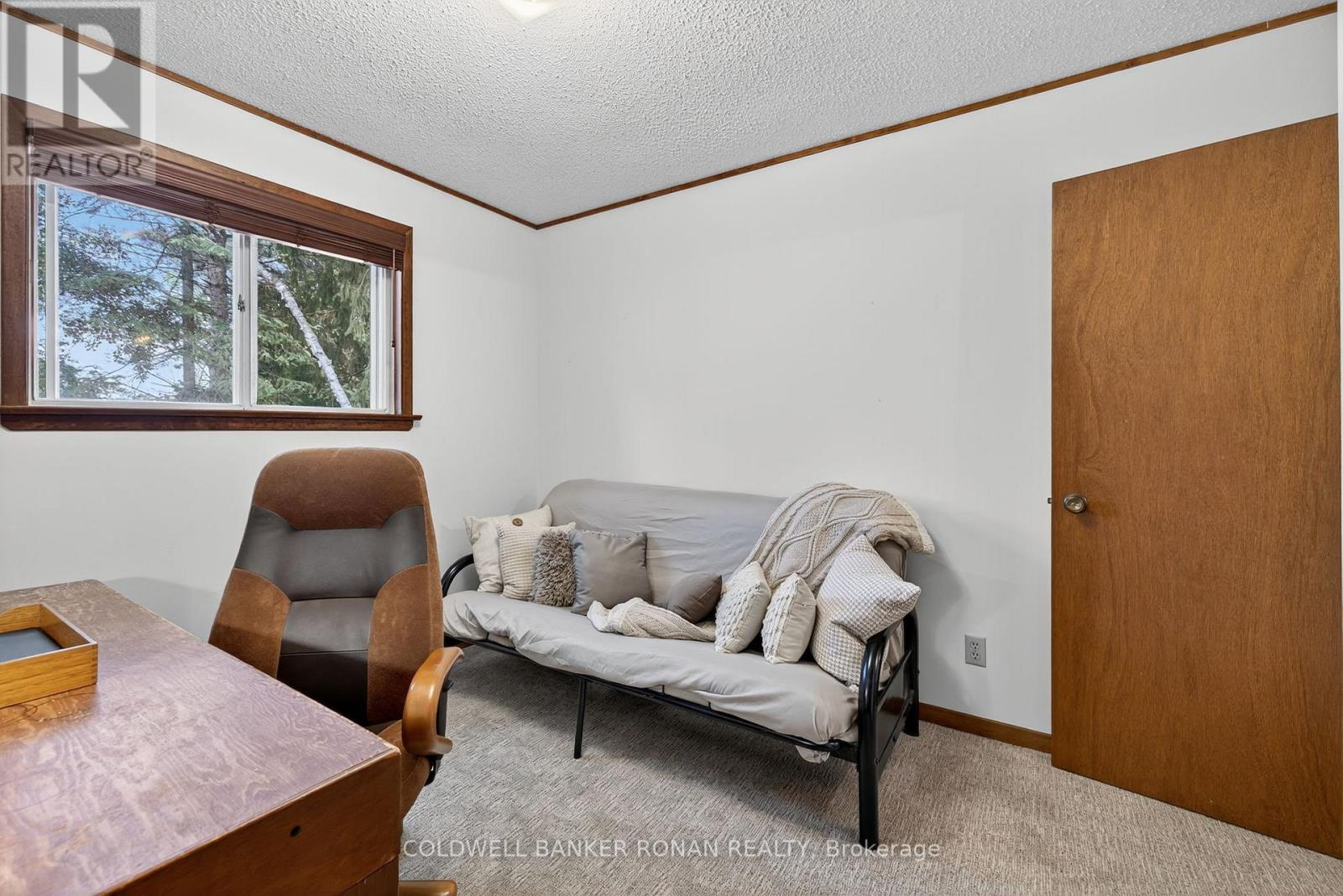Photo 31 of 116 Armstrong Crescent, King ON