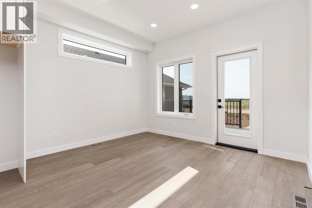 Photo 7 of 6303 26 Avenue, Camrose AB