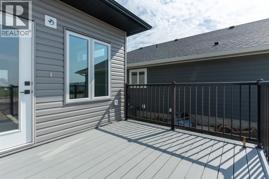 Photo 8 of 6303 26 Avenue, Camrose AB