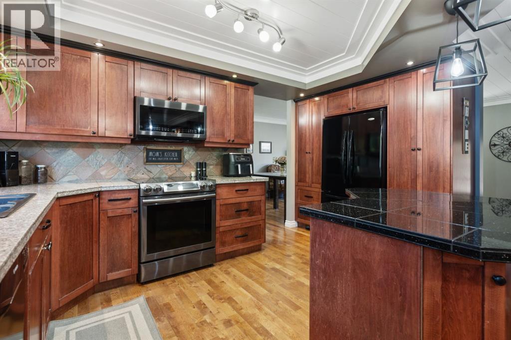 Photo 12 of 4313 66 Street, Camrose AB