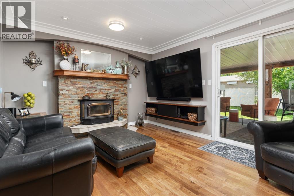 Photo 18 of 4313 66 Street, Camrose AB
