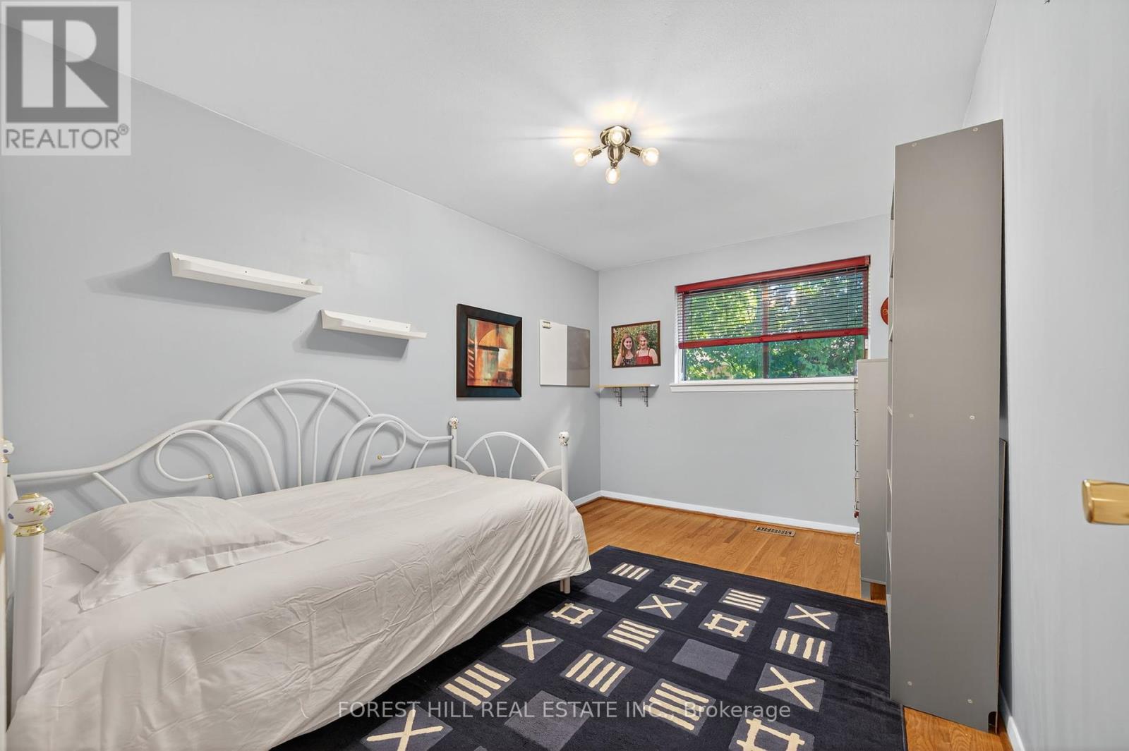 Photo 12 of 35 Regatta Crescent, Toronto ON