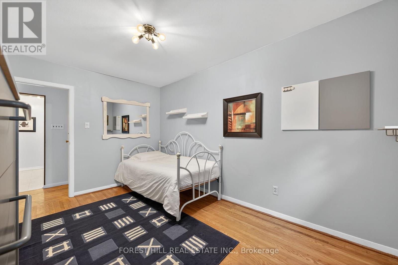 Photo 14 of 35 Regatta Crescent, Toronto ON
