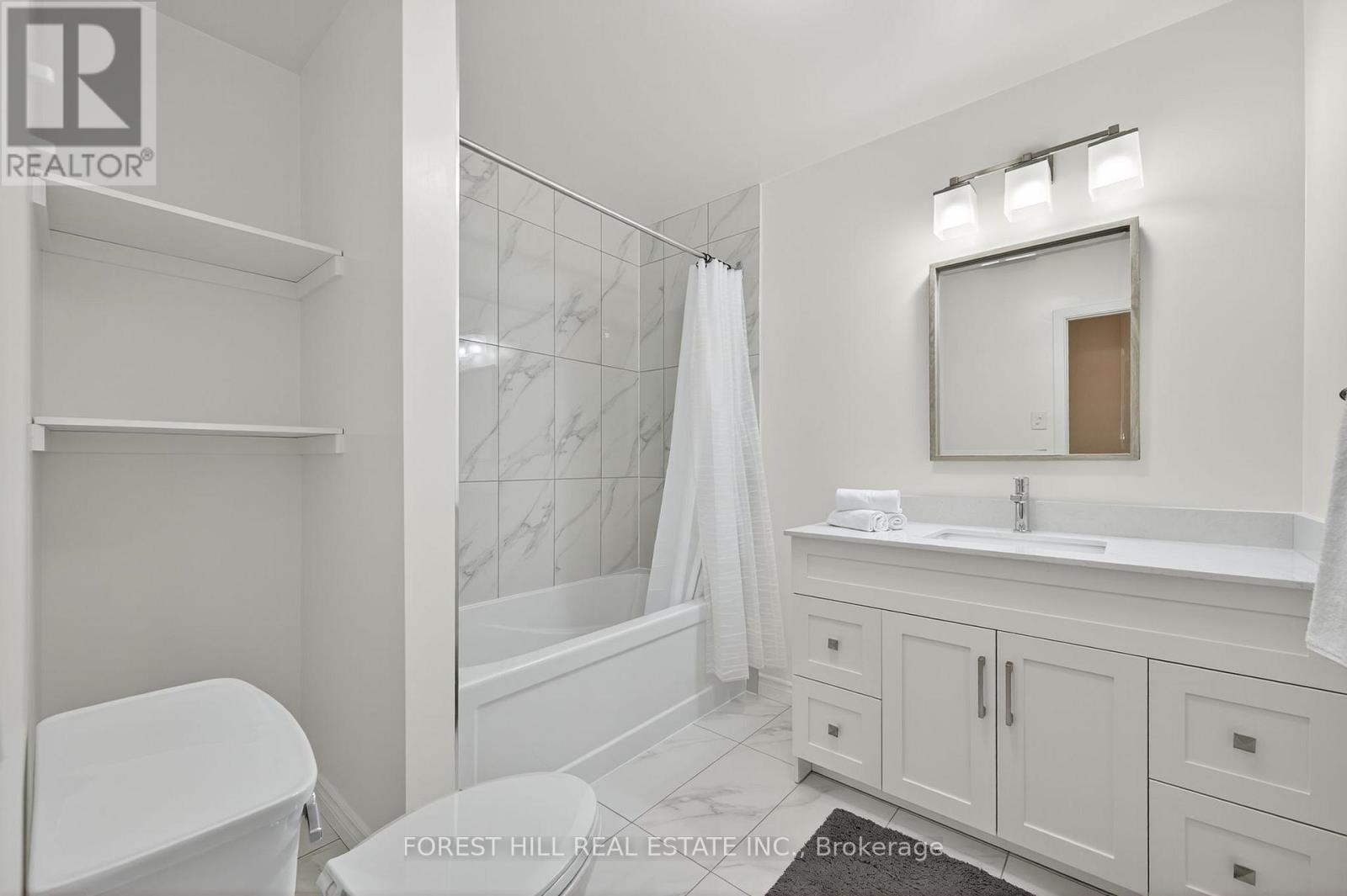 Photo 22 of 35 Regatta Crescent, Toronto ON