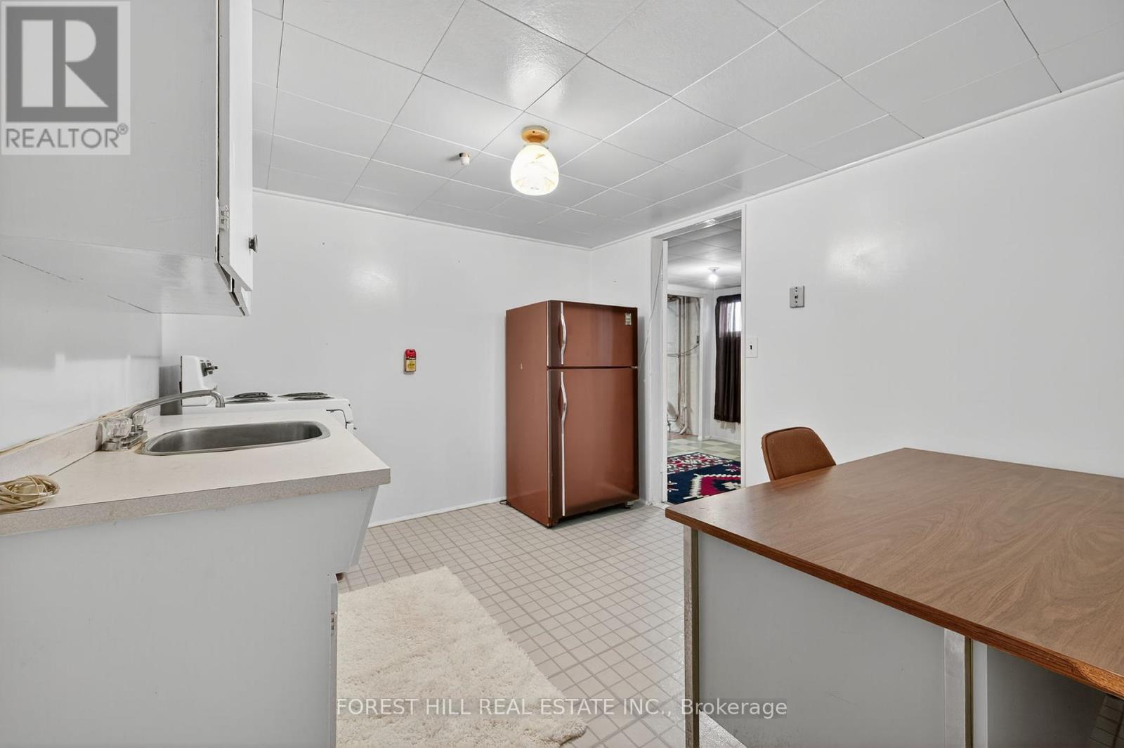 Photo 25 of 35 Regatta Crescent, Toronto ON