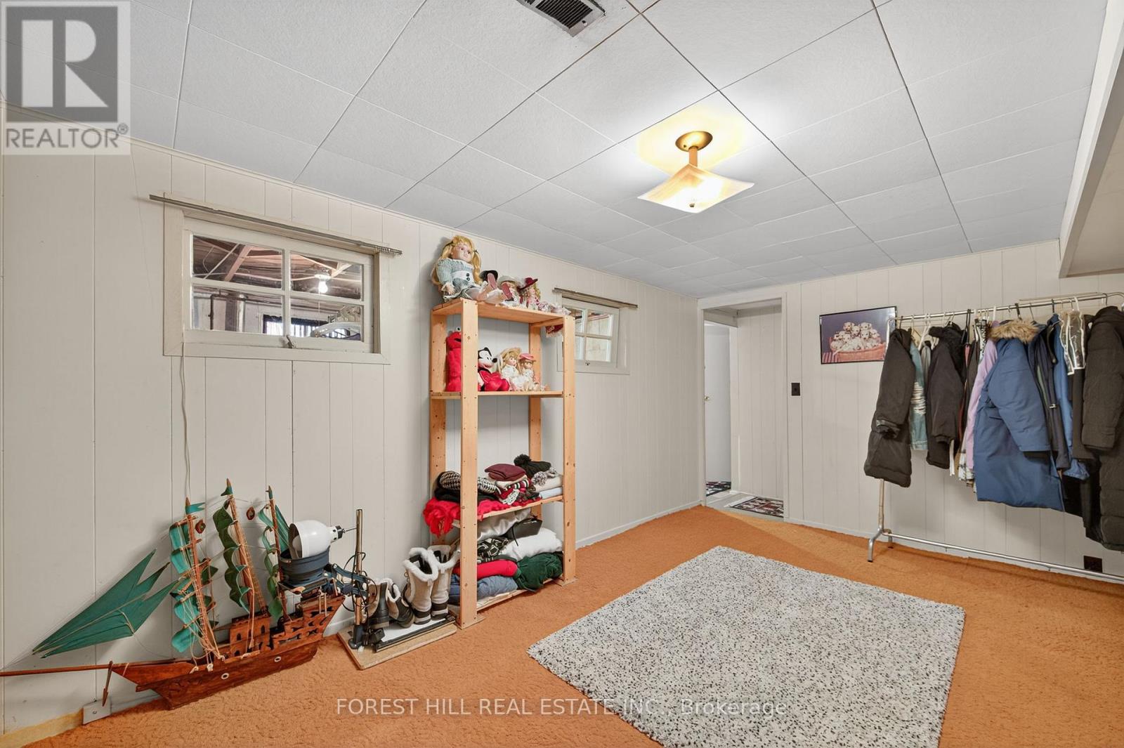 Photo 32 of 35 Regatta Crescent, Toronto ON