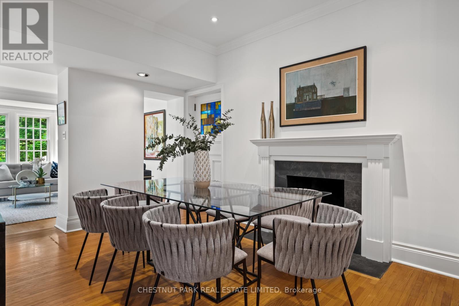 Photo 12 of 49 Roxborough Street, Toronto ON