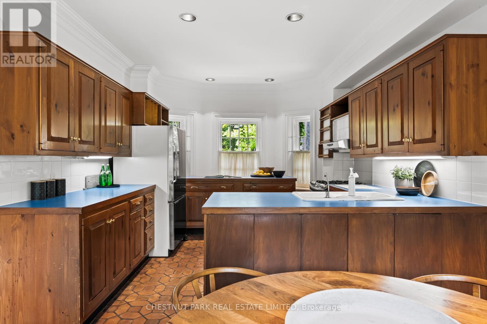 Photo 15 of 49 Roxborough Street, Toronto ON