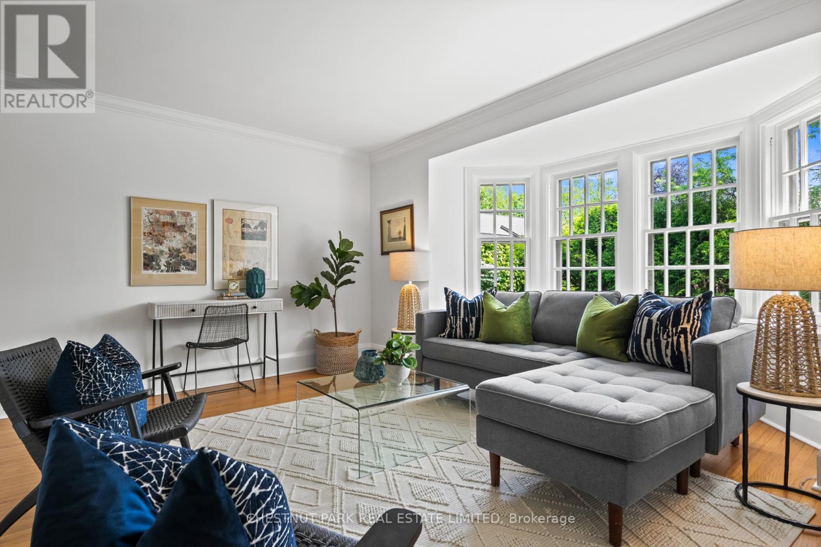 Photo 31 of 49 Roxborough Street, Toronto ON