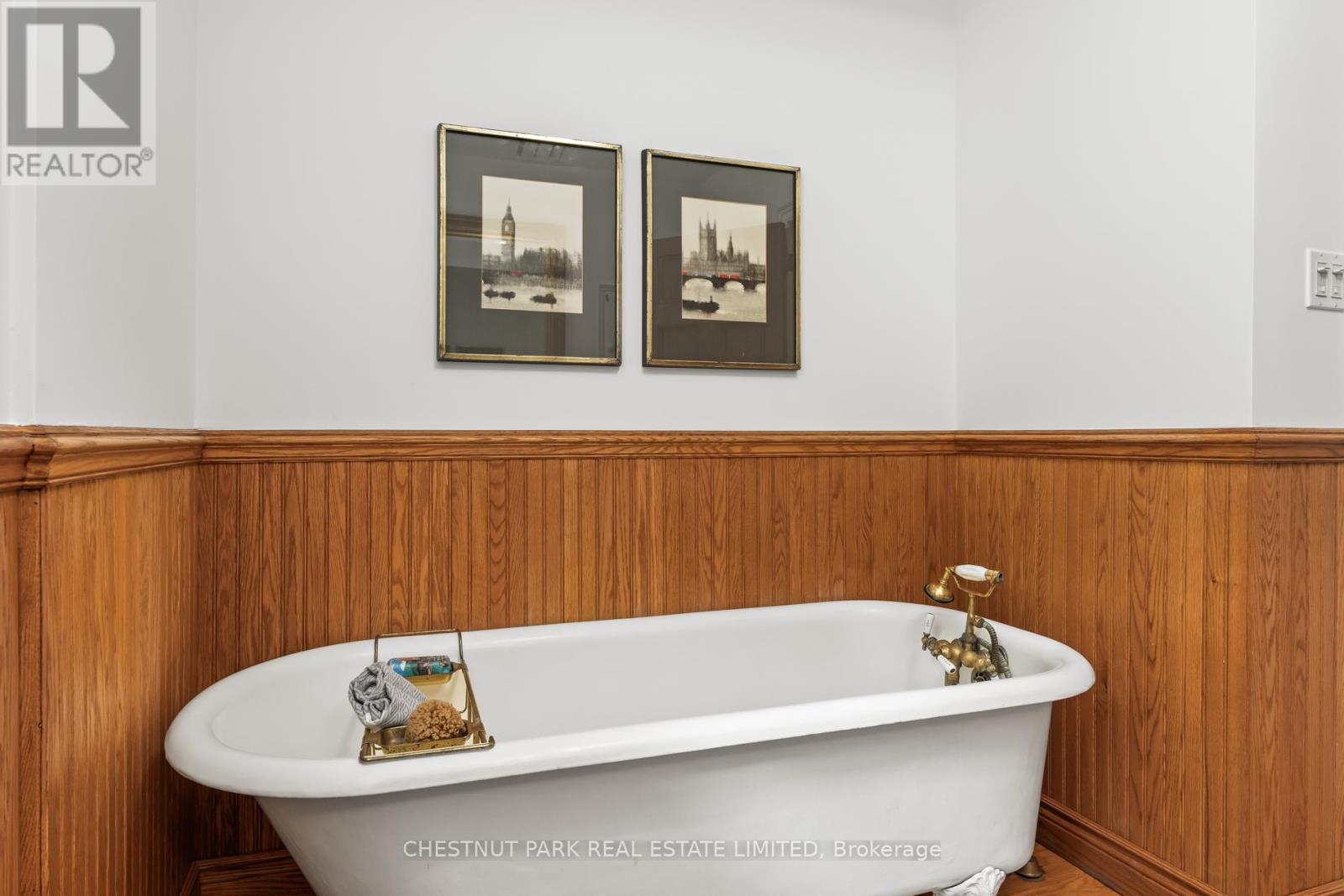 Photo 33 of 49 Roxborough Street, Toronto ON