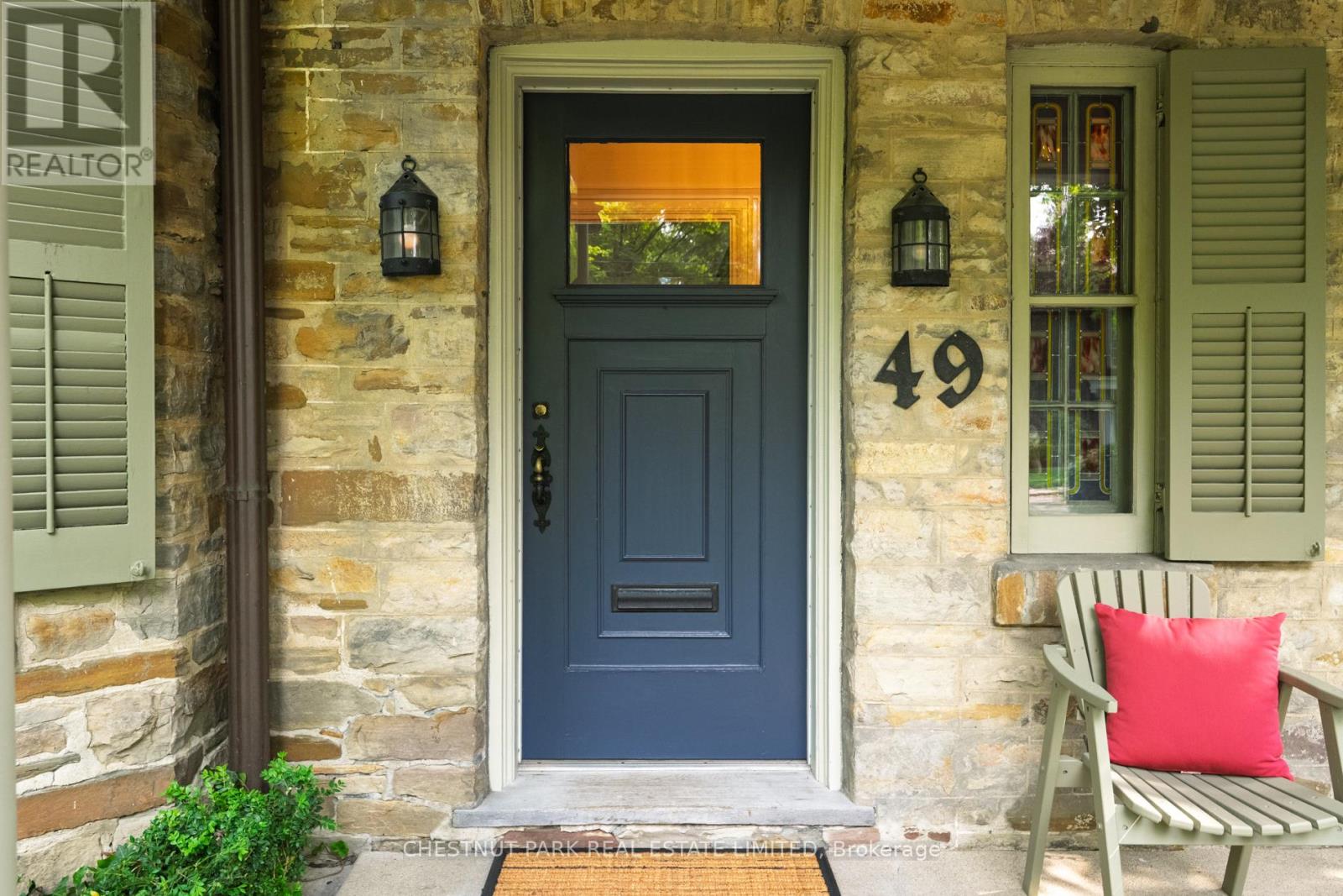 Photo 6 of 49 Roxborough Street, Toronto ON