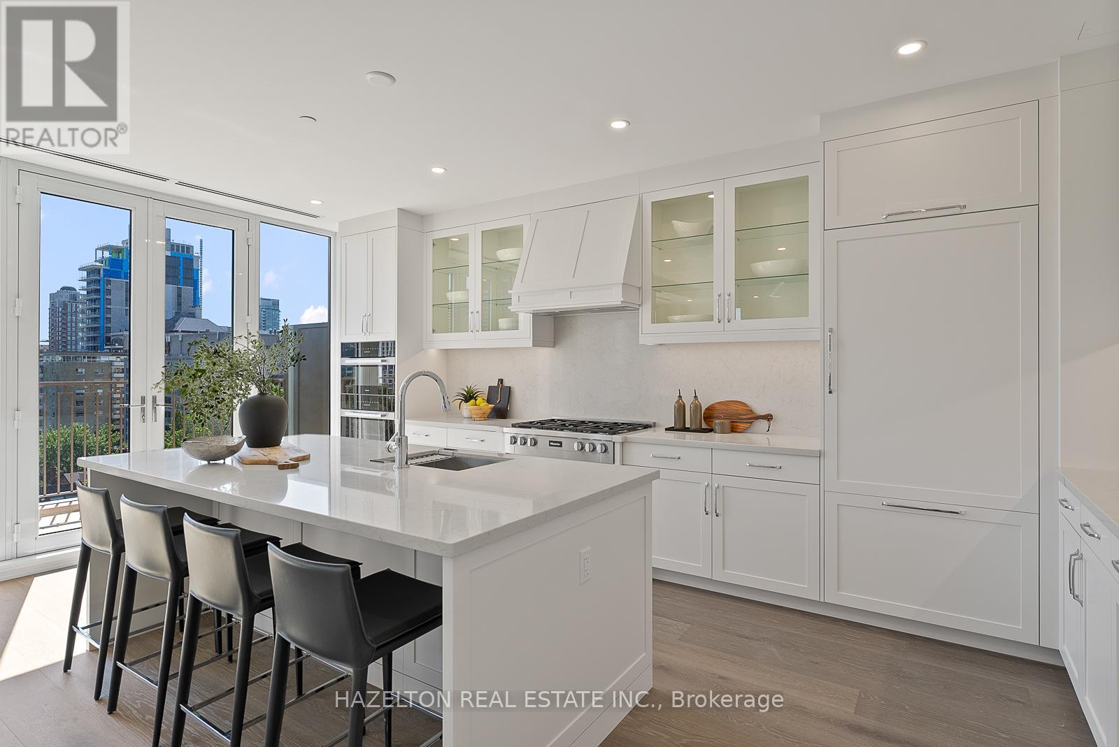 Photo 16 of 802 128 Hazelton Avenue, Toronto ON