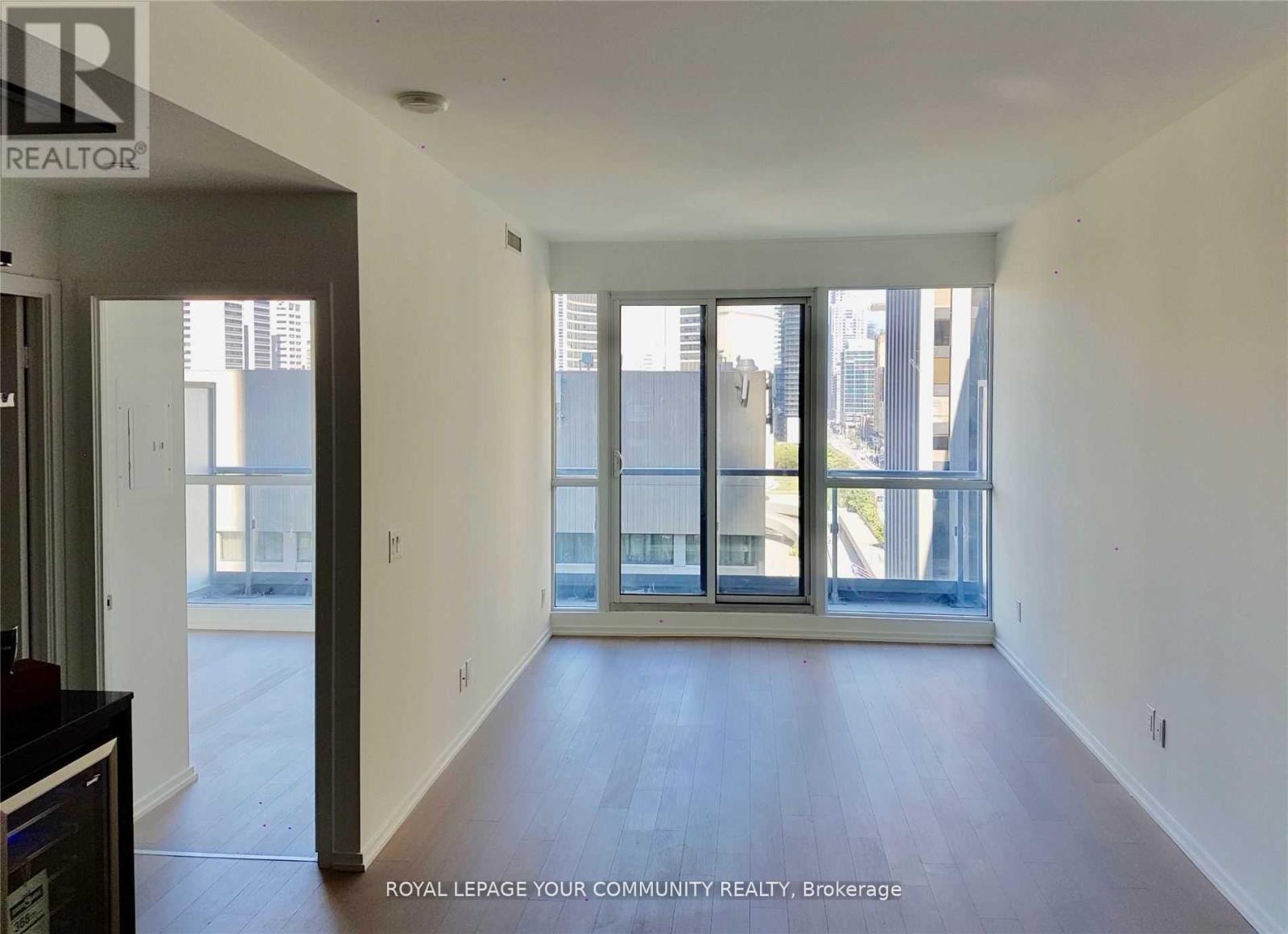 Photo 1 of 1516 70 Temperance Street, Toronto ON