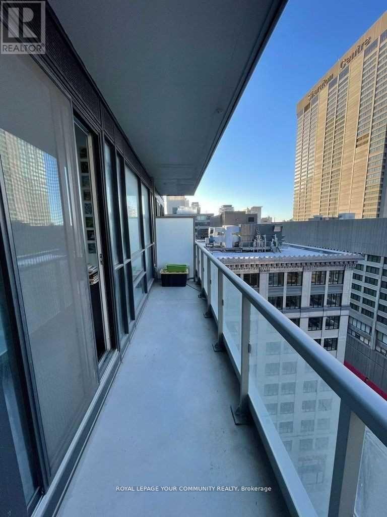 Photo 9 of 1516 70 Temperance Street, Toronto ON