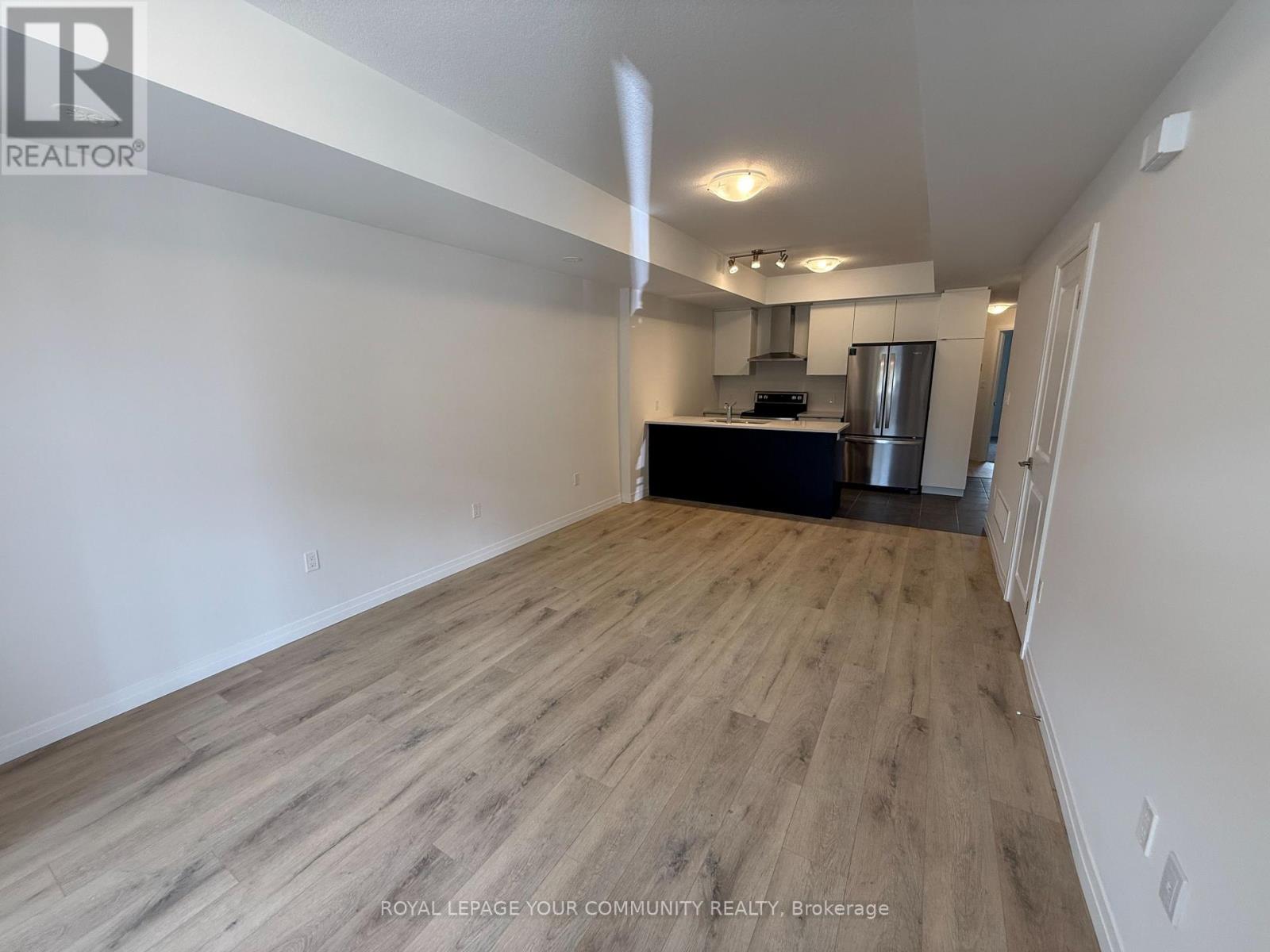 Photo 5 of 52 Thatcher Drive, Guelph ON