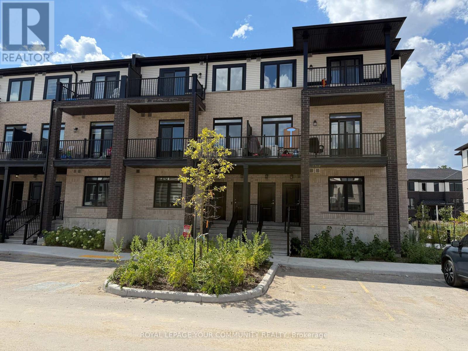 Photo 1 of 52 Thatcher Drive, Guelph ON
