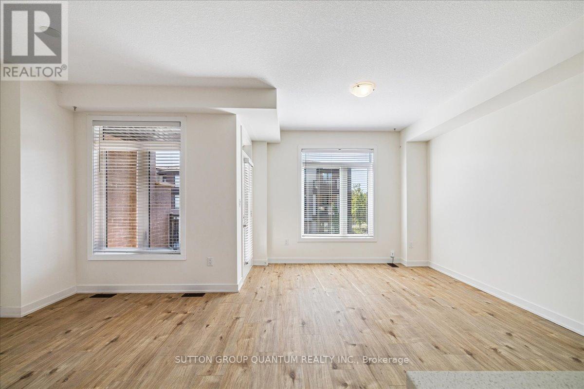 Photo 10 of 105 590 North Service Road, Hamilton ON