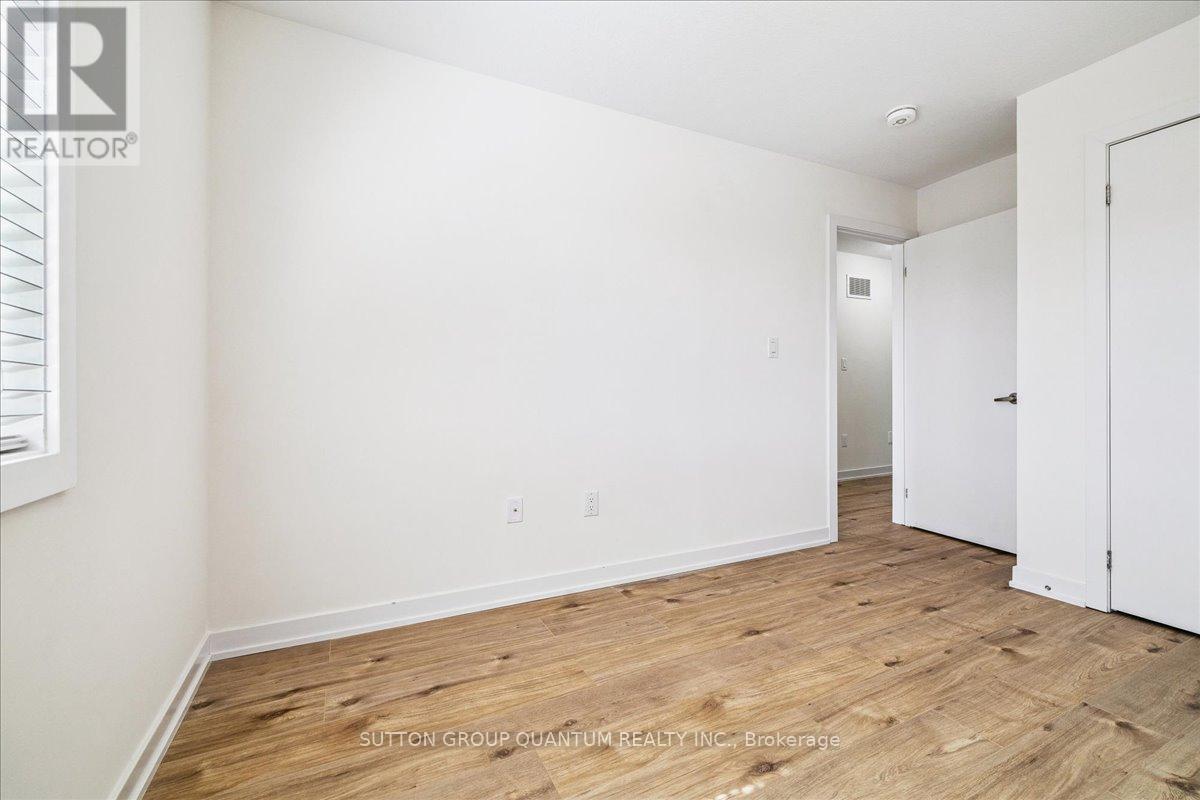 Photo 31 of 105 590 North Service Road, Hamilton ON