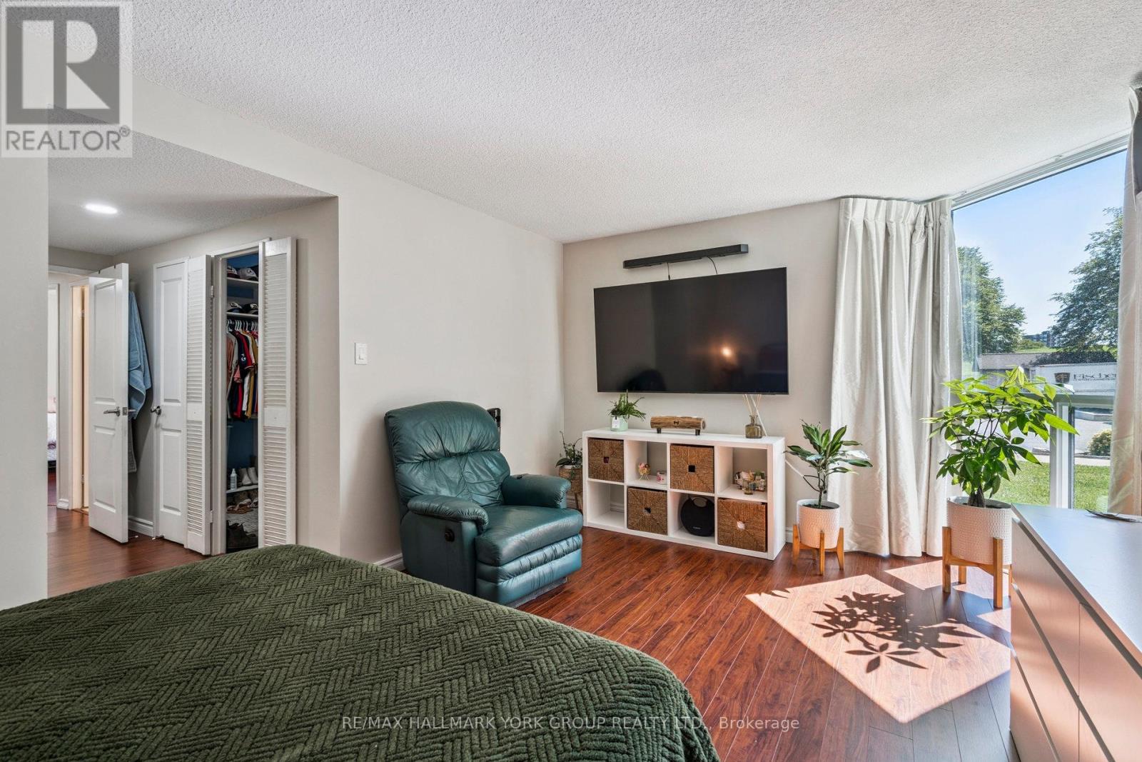 Photo 10 of 107 3303 Don Mills Road, Toronto ON