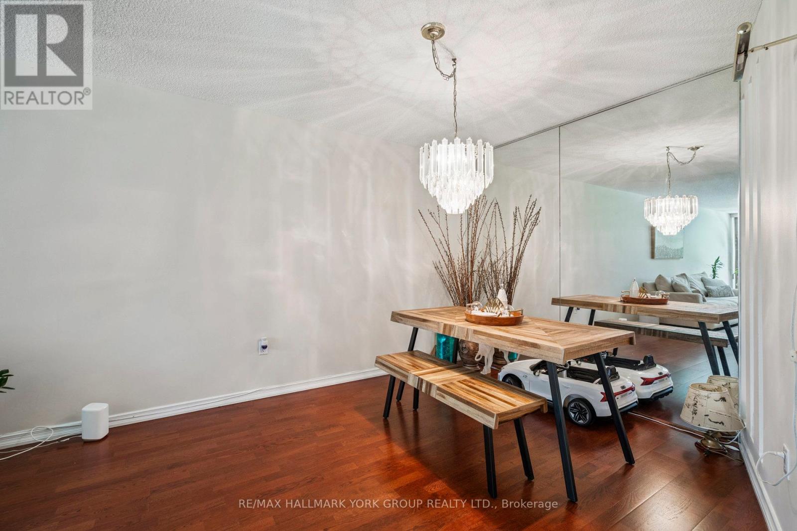 Photo 4 of 107 3303 Don Mills Road, Toronto ON