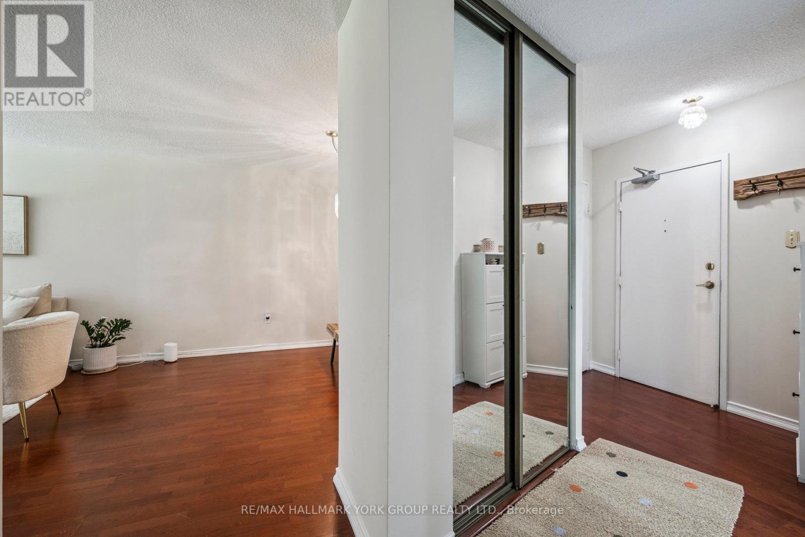 Photo 3 of 107 3303 Don Mills Road, Toronto ON