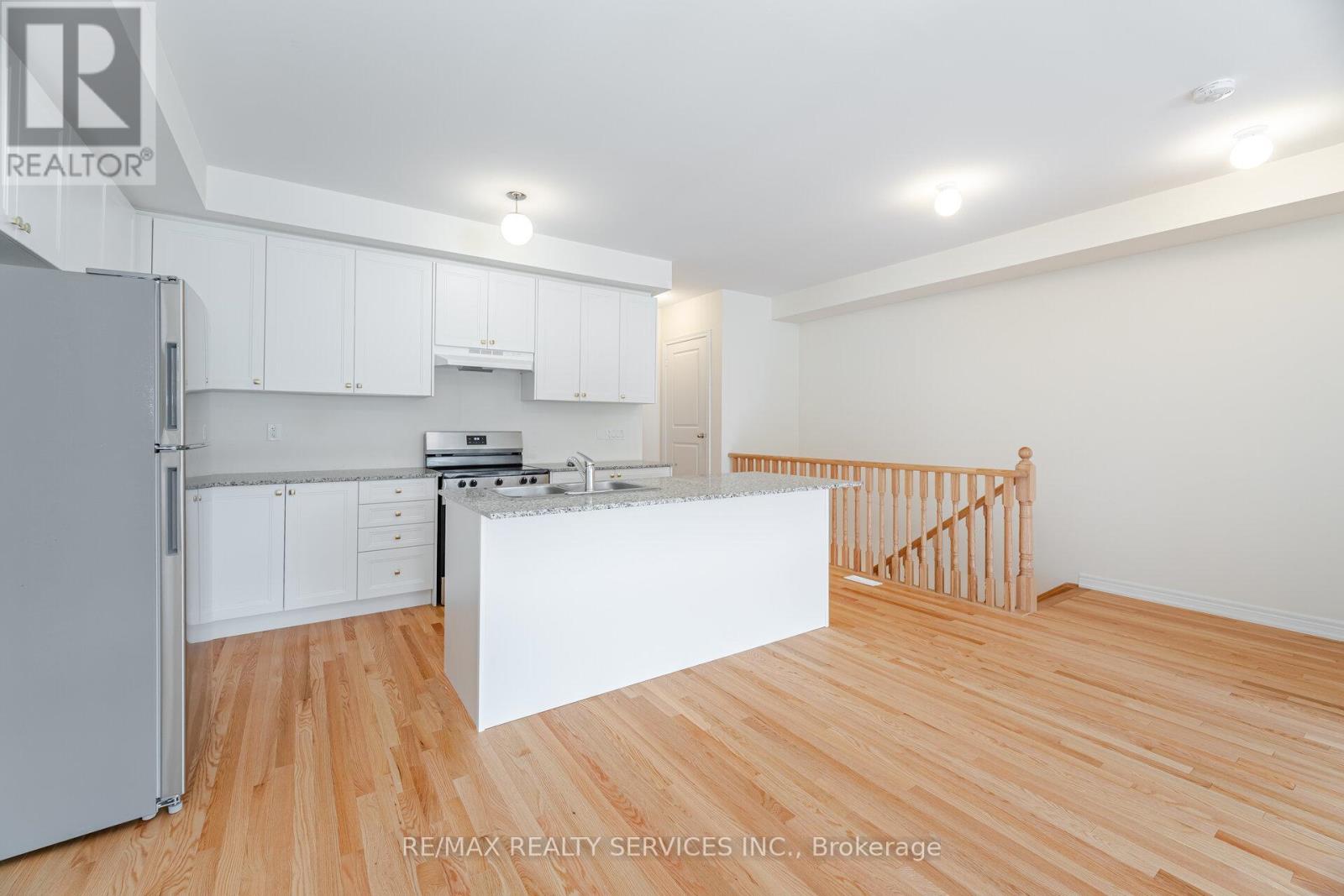 Photo 10 of 5 Nimmo Lane, Ajax ON
