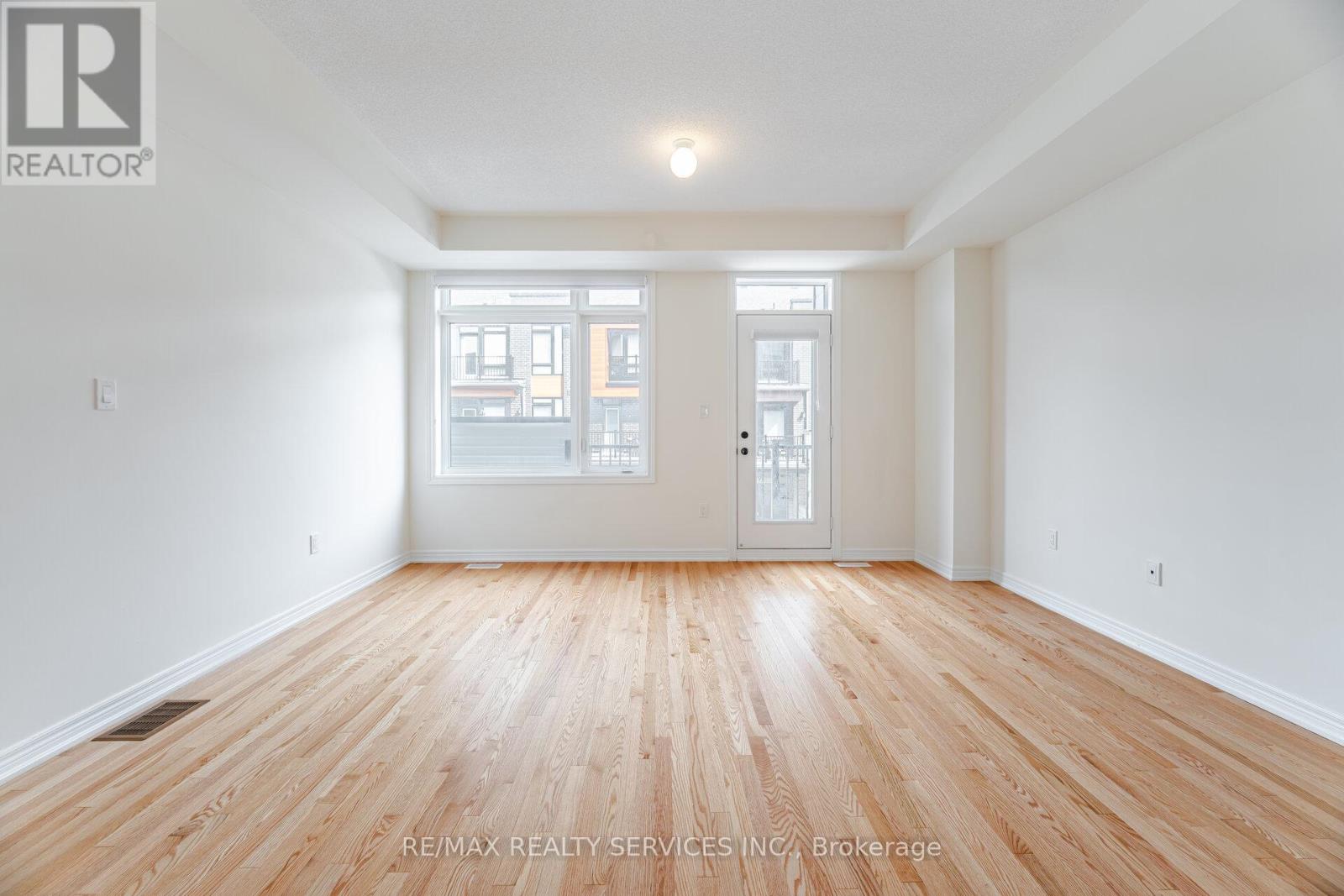 Photo 17 of 5 Nimmo Lane, Ajax ON