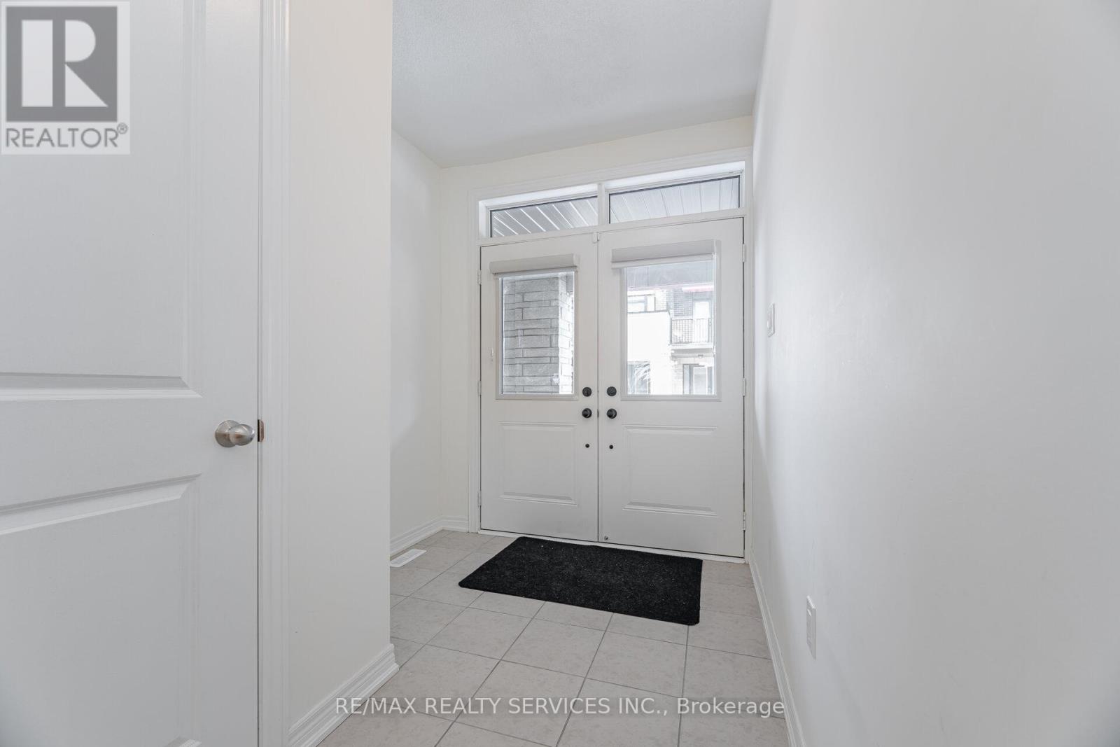 Photo 6 of 5 Nimmo Lane, Ajax ON