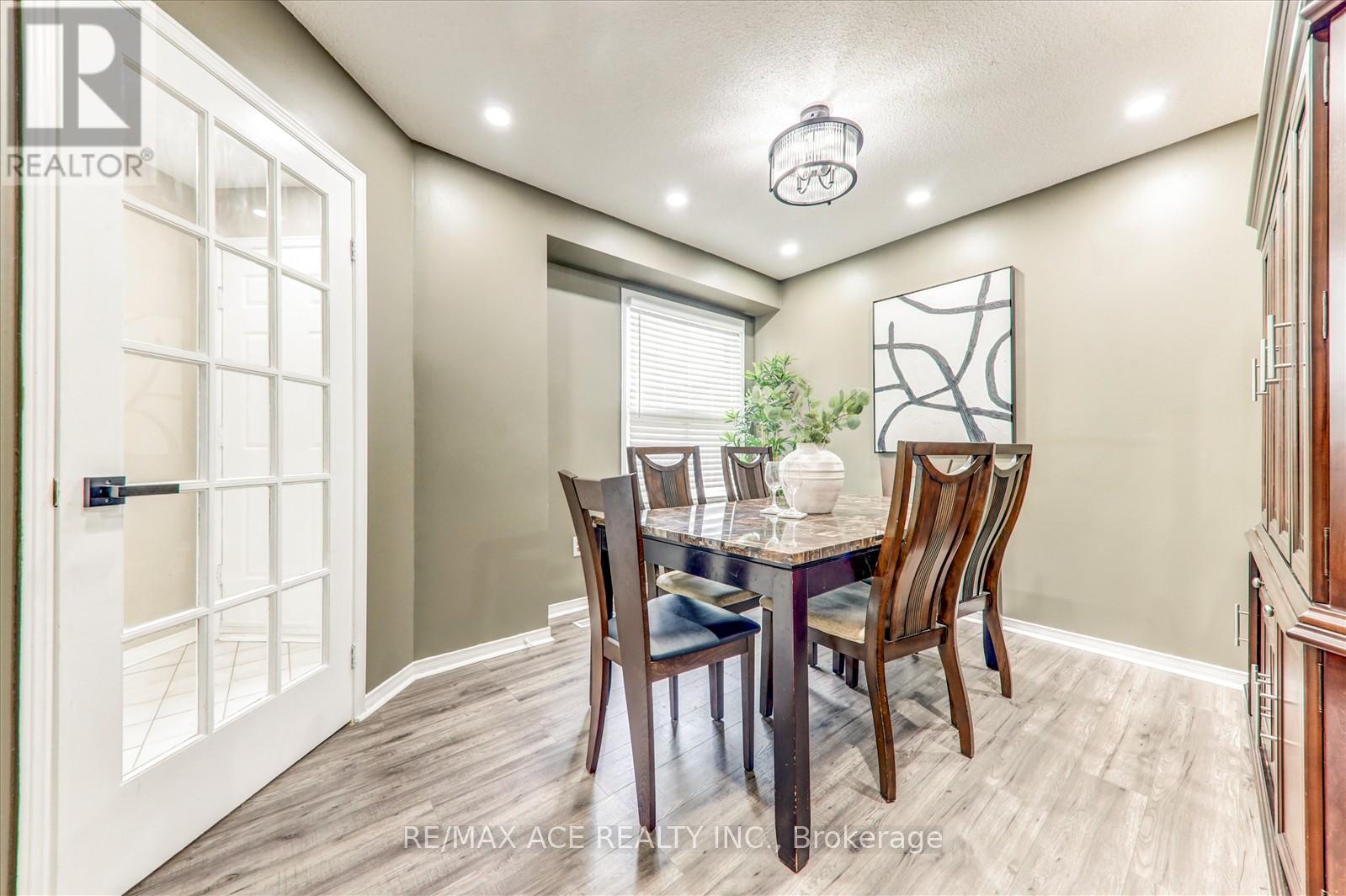 Photo 11 of 743 Aspen Road, Pickering ON