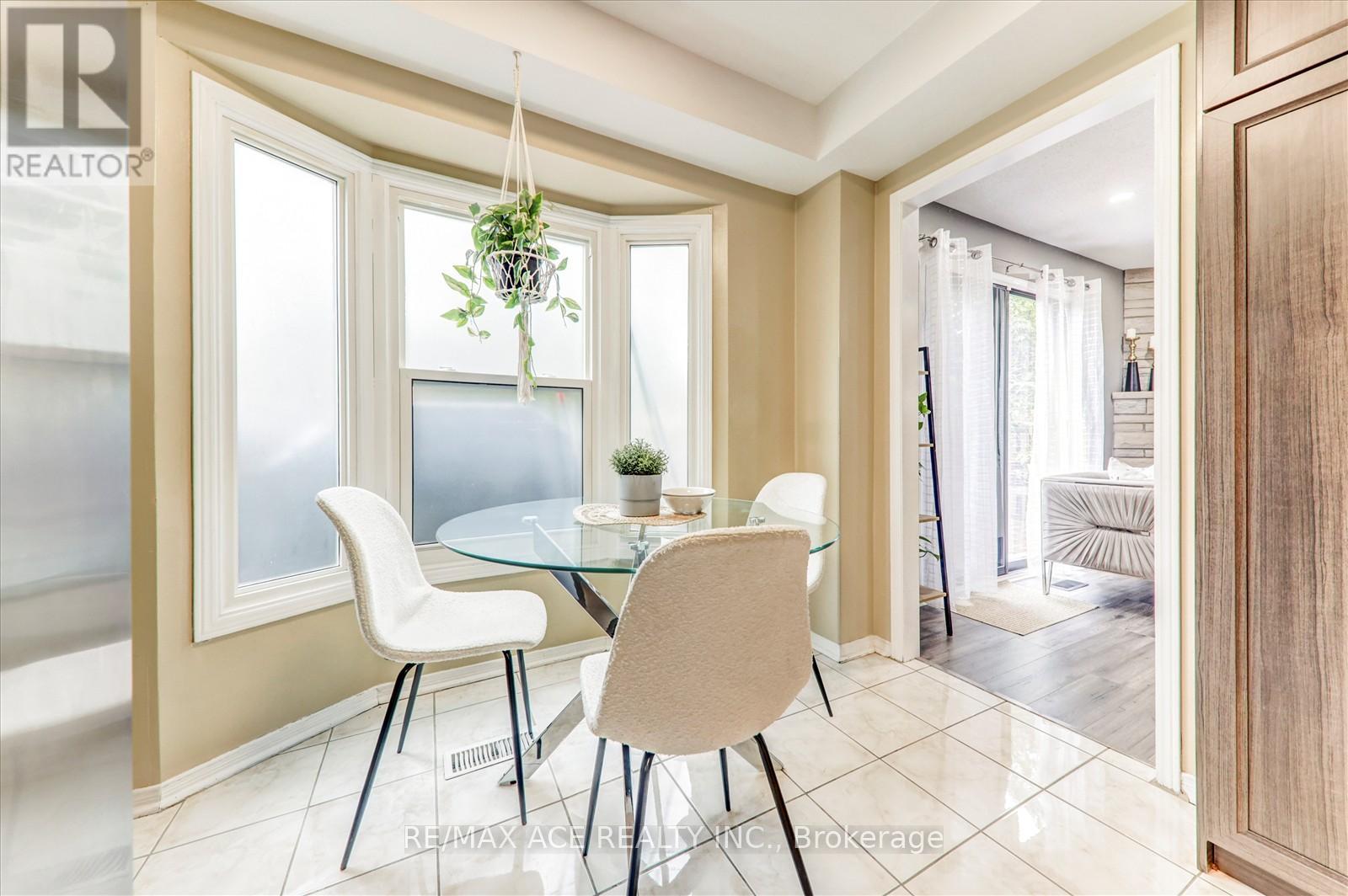 Photo 14 of 743 Aspen Road, Pickering ON