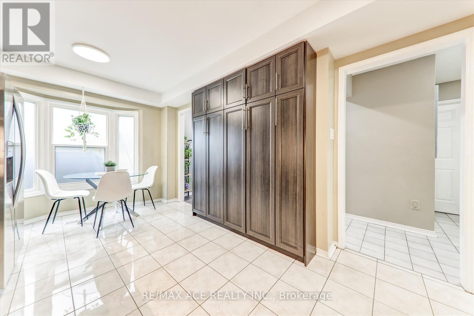 Photo 17 of 743 Aspen Road, Pickering ON