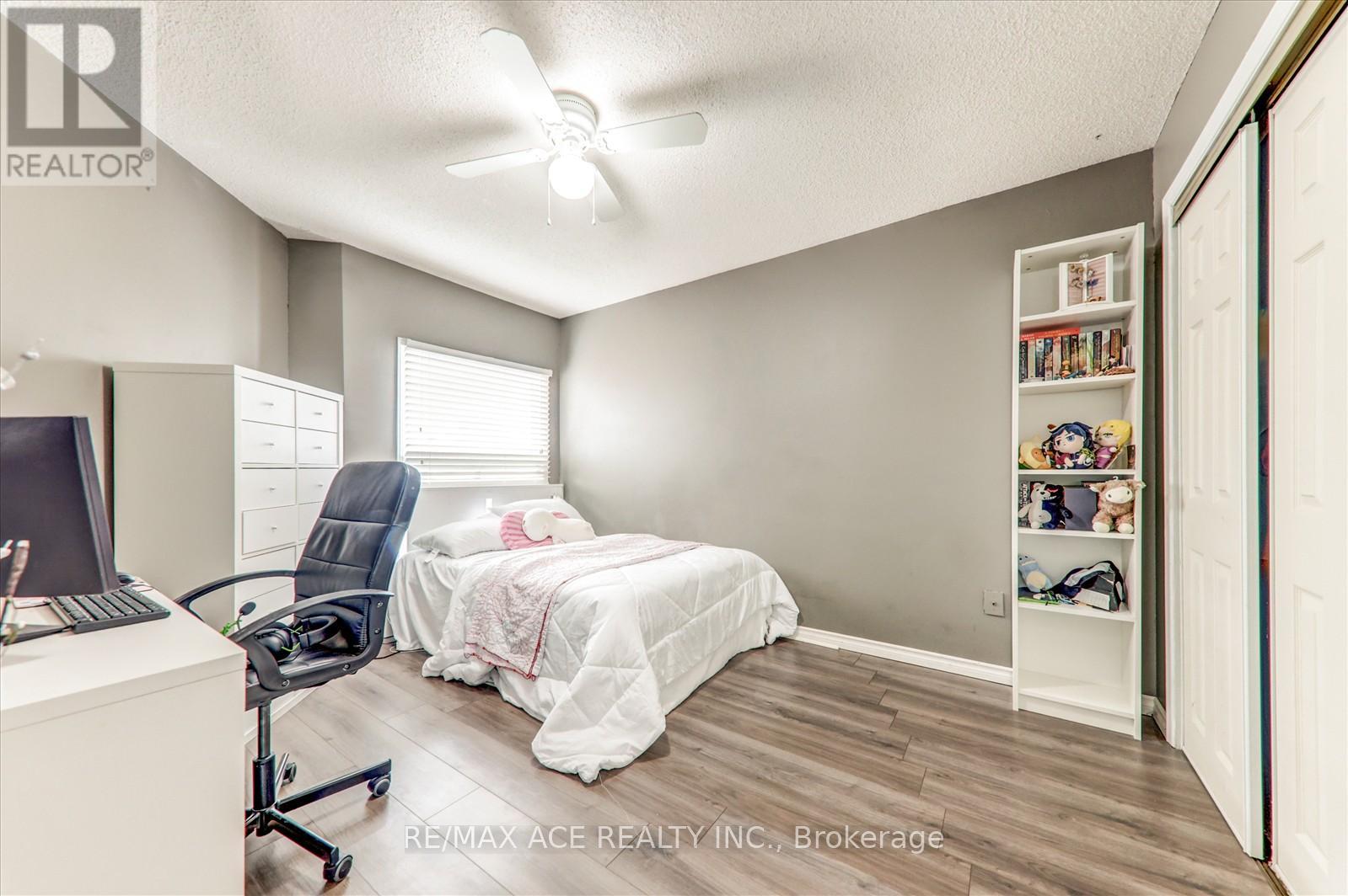 Photo 26 of 743 Aspen Road, Pickering ON