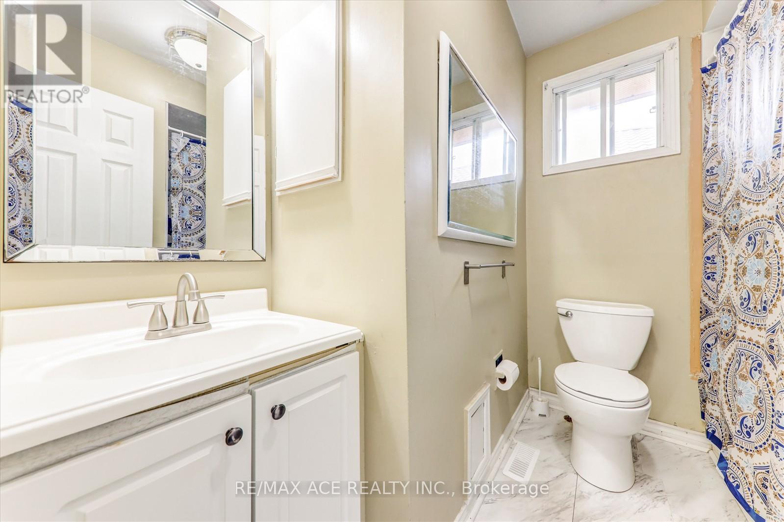 Photo 30 of 743 Aspen Road, Pickering ON